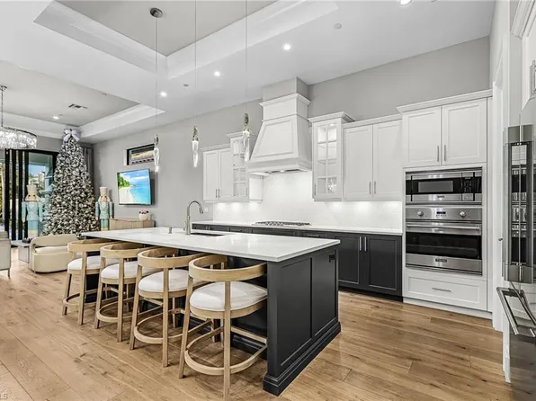 16448 Talis Park Dr, Naples, FL 34110