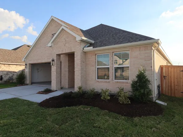 1904 Sleeping Hills Dr, Rosenberg, TX 77471