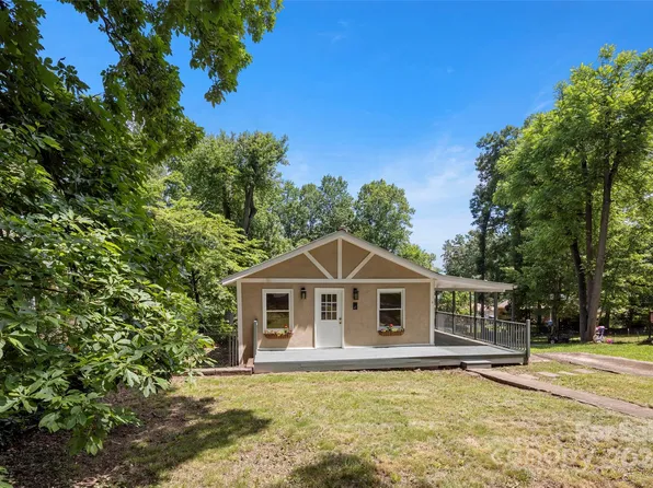 33 Robinson Ave, Asheville, NC 28803