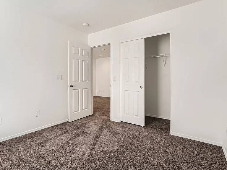 2537 Begonia Valley Ave — Photo 20