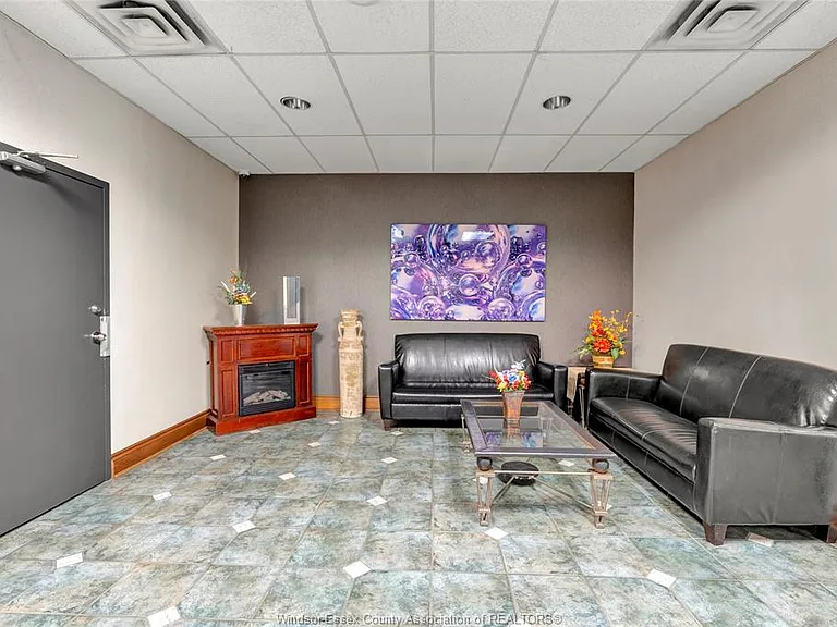 540 Ouellette Ave #7B — Photo 25