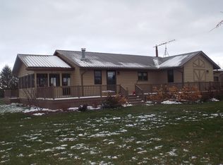 5483 S Curtiss Rd, Stockton, IL 61085