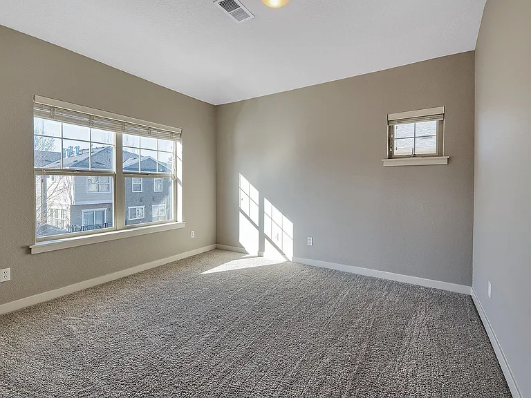 780 NE Adwick Dr — Photo 17