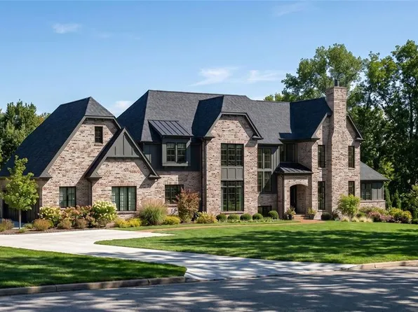 1 Hawthorne I Manor Hl, Town And Country, MO 63131