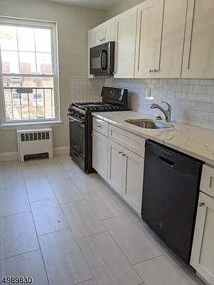 Building Photo - 935 Broad St #83C