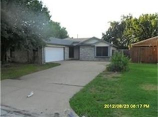 411 Betsy Ross Dr, Arlington, TX 76002