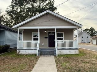 121 S 10th St, Suffolk, VA 23434