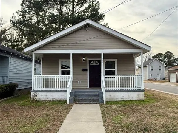 121 S 10th St, Suffolk, VA 23434