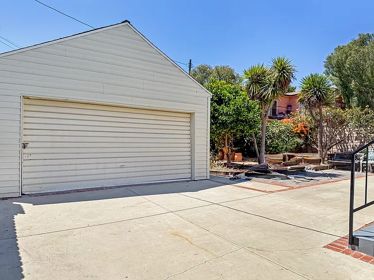 2507 S Patton Ave — Photo 27