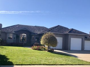 2503 Burleigh St, Yankton, SD 57078