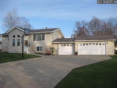 2nd image of 2669 Waldern Ave