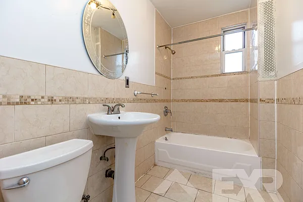 Rented by EXR | media 89