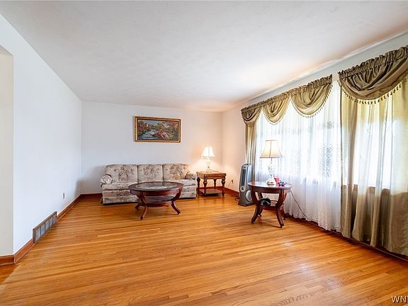 3rd image of 63 Vern Ln
