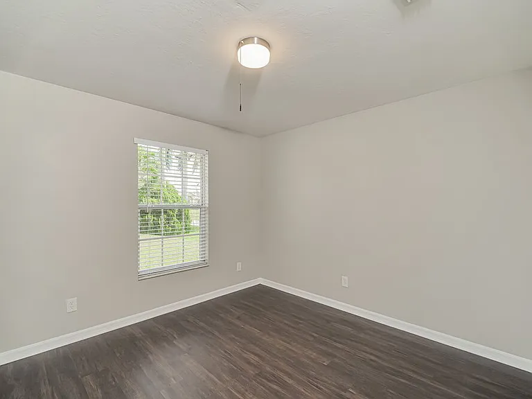 1726 SW 22nd St — Photo 11