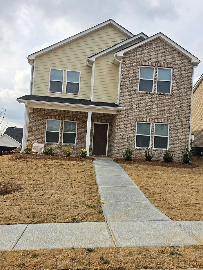 5 bed, 3.0 bath, $2,800 — Photo 1