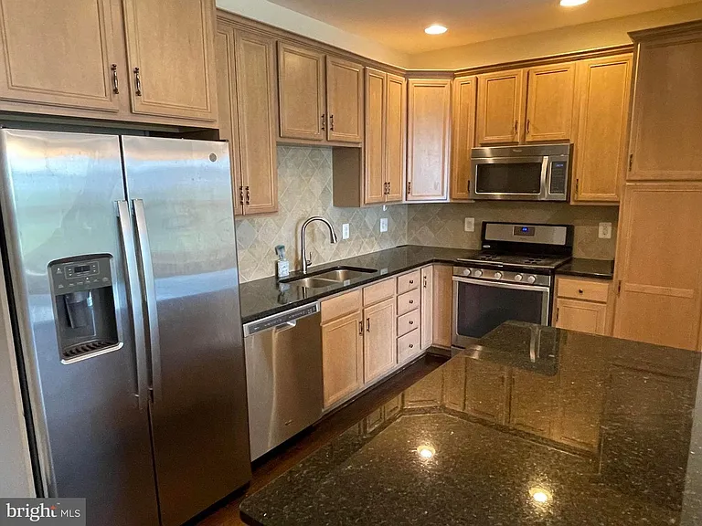 23530 Hopewell Manor Ter — Photo 8