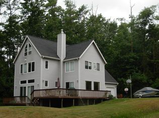 3122 Spahr Rd, Greenbank, WA 98253