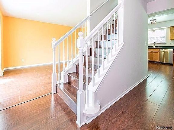 3rd image of 3302 Turnberry Ln