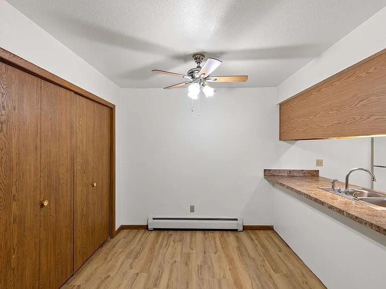 York Hills Apartments ( York Hills Apts LLC) — Photo 7