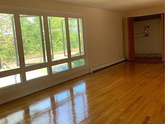 5th image of 6439 Wells Dr