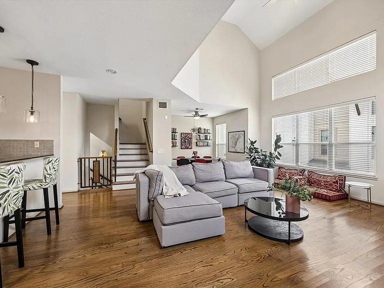 5218 Petty St #F — Photo 11