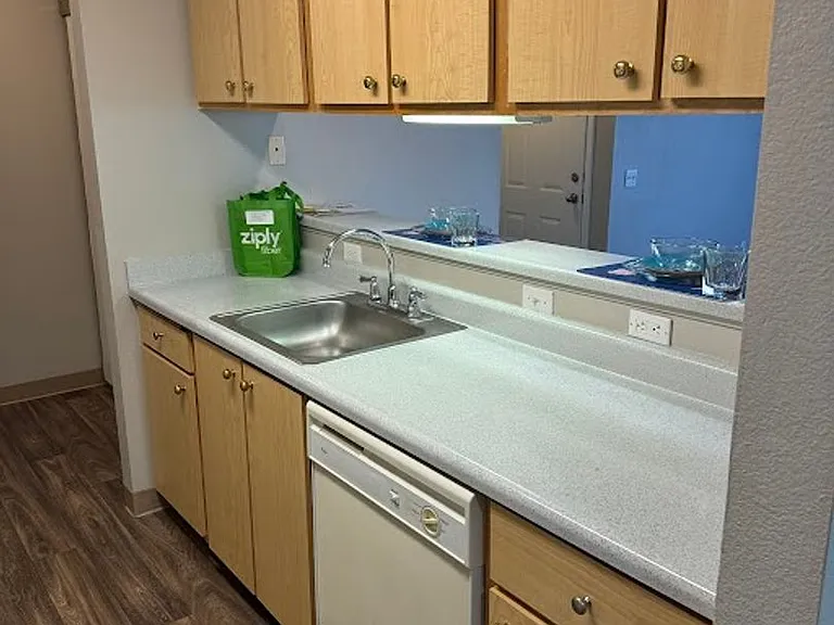 16920 SE Powell Blvd #18 — Photo 7