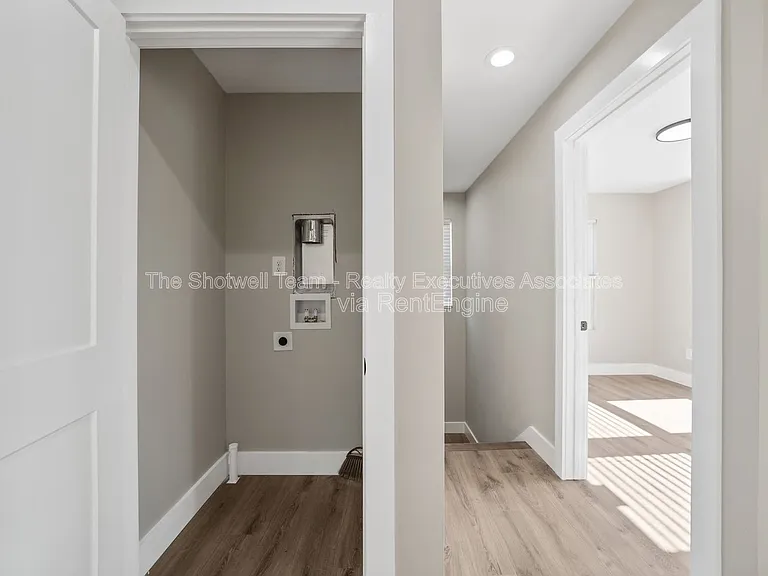 2711 Tarleton Ave — Photo 12