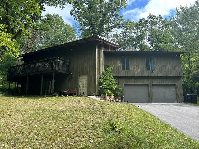 17301 Astro Dr photo 1