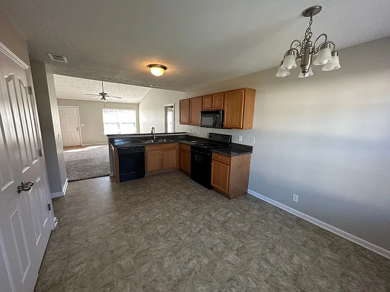 1824 Cason Trl — Photo 7