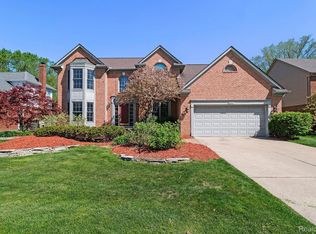 901 Brahms Ct, Troy, MI 48085