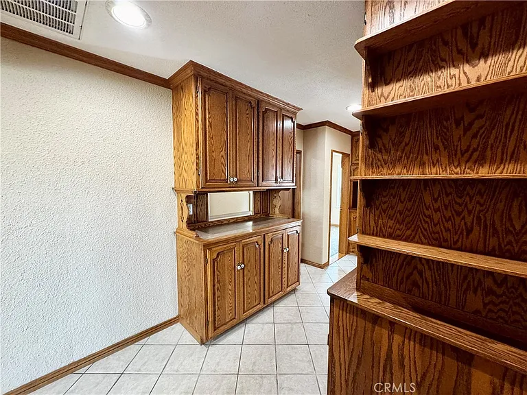 14414 Studebaker Rd — Photo 11