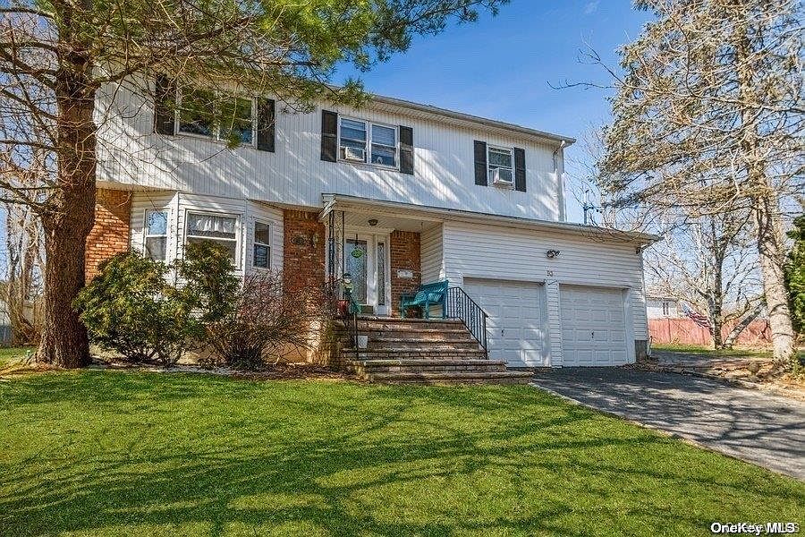 1st image of 93 Beacon Hill Road