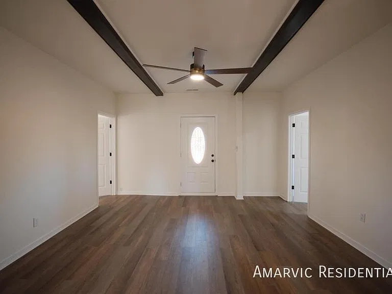 4313 Wallace St — Photo 3