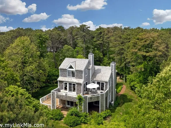 50 Hidden Cove Rd, Oak Bluffs, MA 02557