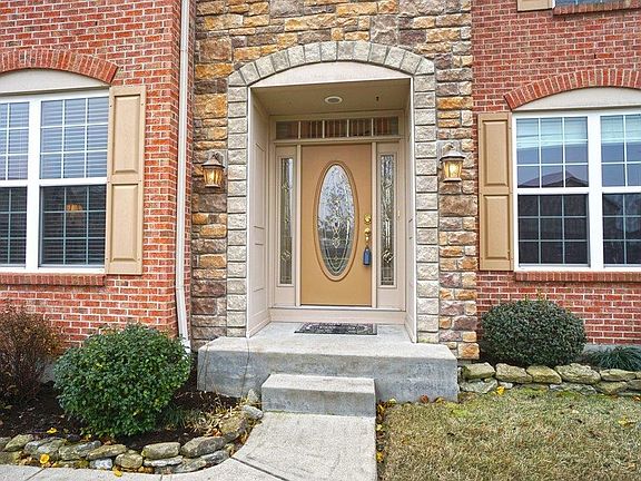 2nd image of 8440 Windy Harbor Way