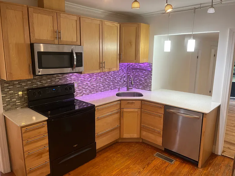 522 W Seneca St #1 — Photo 11