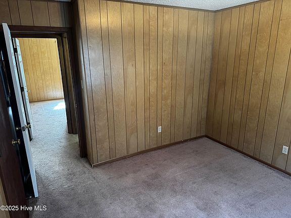 5th image of 109 Ravenwood Dr APT A