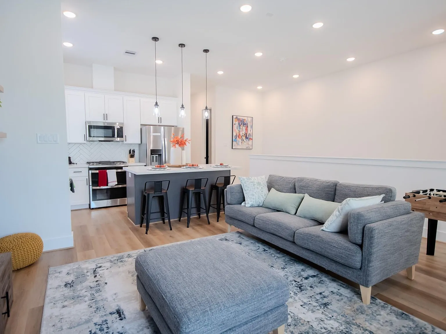 1 bed, 1.0 bath, 5736 sqft, $900 — Photo 3