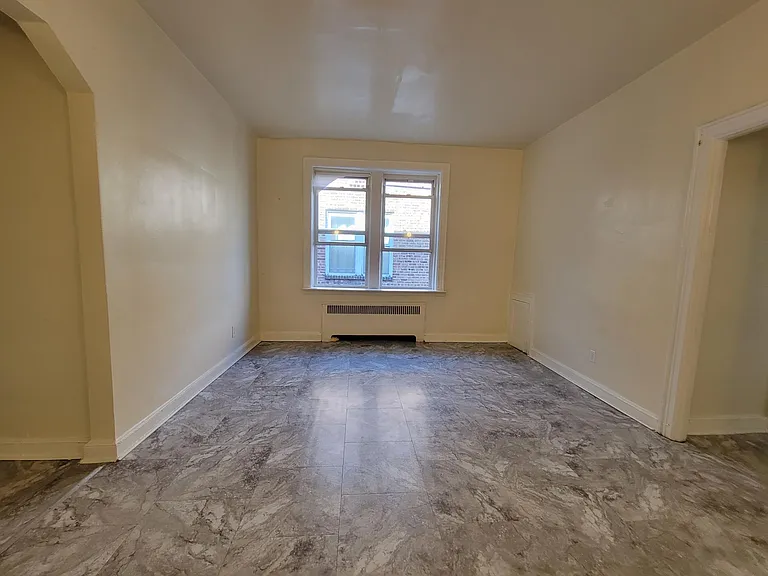 129 Scofield St #8E — Photo 2