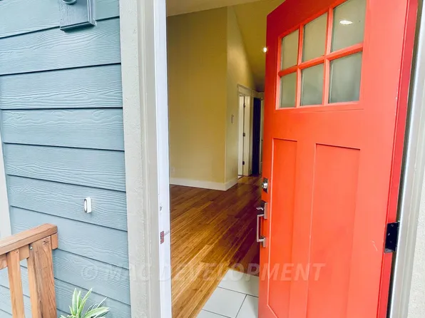 9105 NE Sacramento St Unit B, Portland, OR 97220