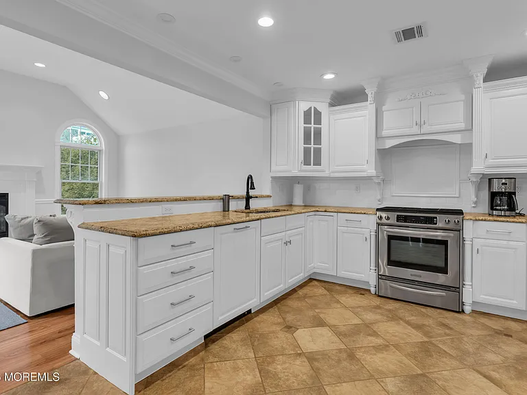7 Anderson St — Photo 14