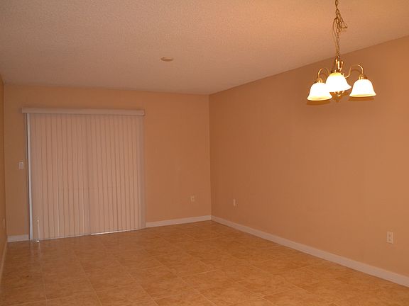 4th image of 6100 Forest Hill Blvd APT 201
