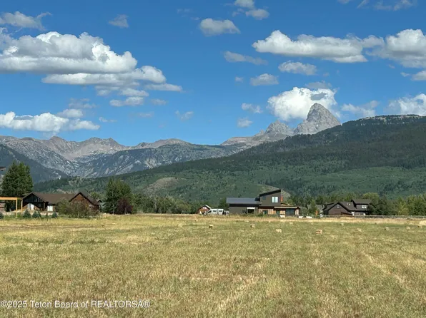 1313 Whitetail Dr, Driggs, ID 83422