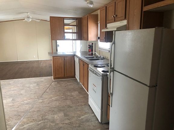 4th image of 11801 N Walrond Ave