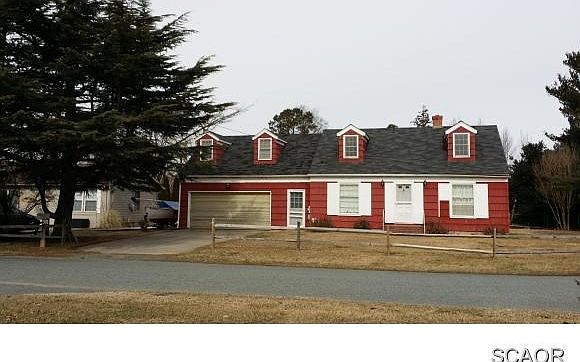 1st image of 301 Carla Ave