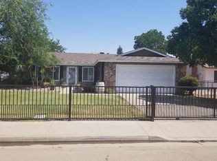 1301 E Kennedy St, Madera, CA 93638