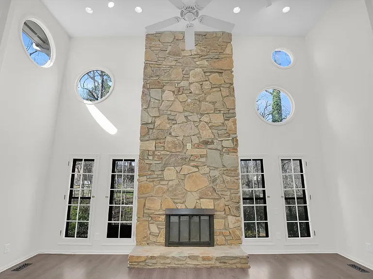 408 Wilby Dr — Photo 29