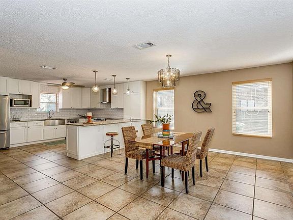4th image of 3371 Crestview Ln