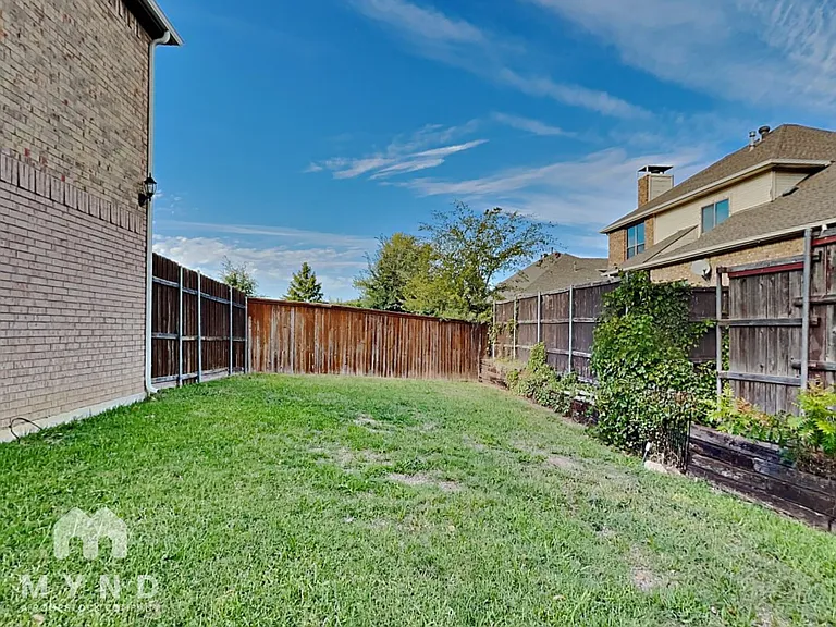 102 Elm Fork Dr — Photo 27