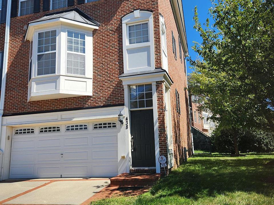 1st image of 438 Esmond Pl